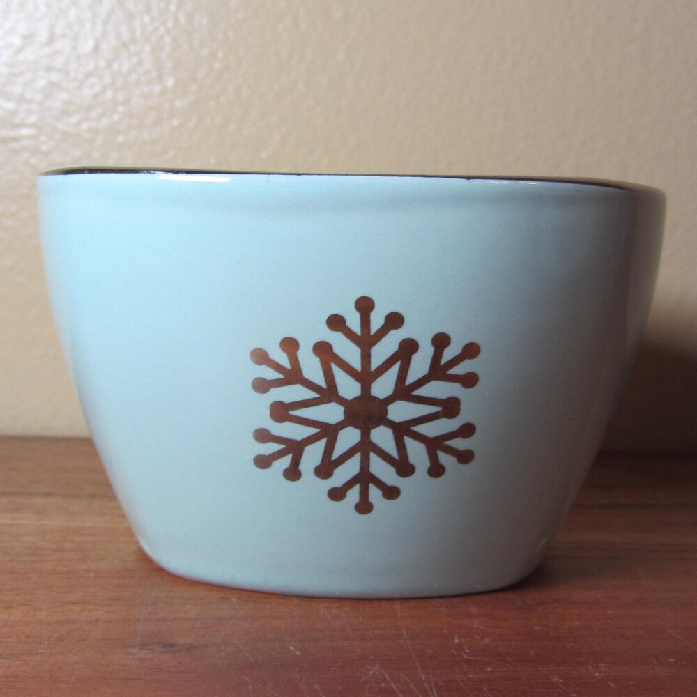 4 for $40 - 10 oz snowflake bowl porcelain ciroa silver & blue (W4994)